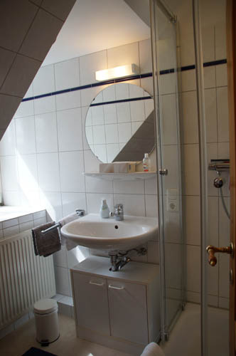 Doppelzimmer Zwei Badezimmer
